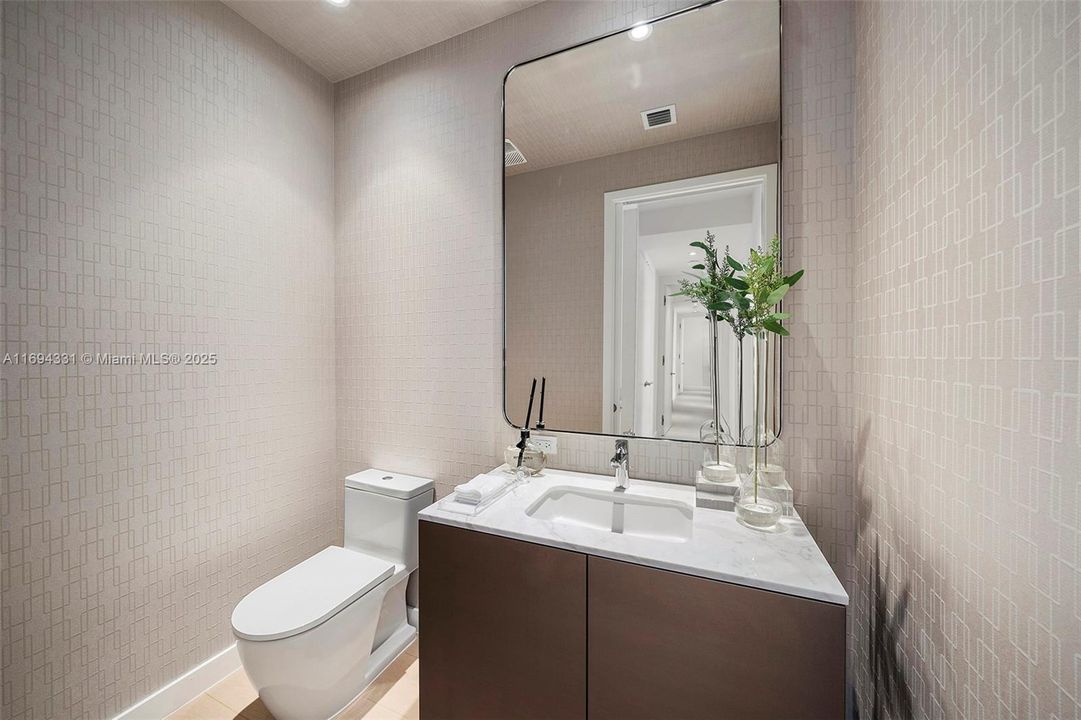 Recently Sold: $20,000,000 (4 beds, 6 baths, 5888 Square Feet)