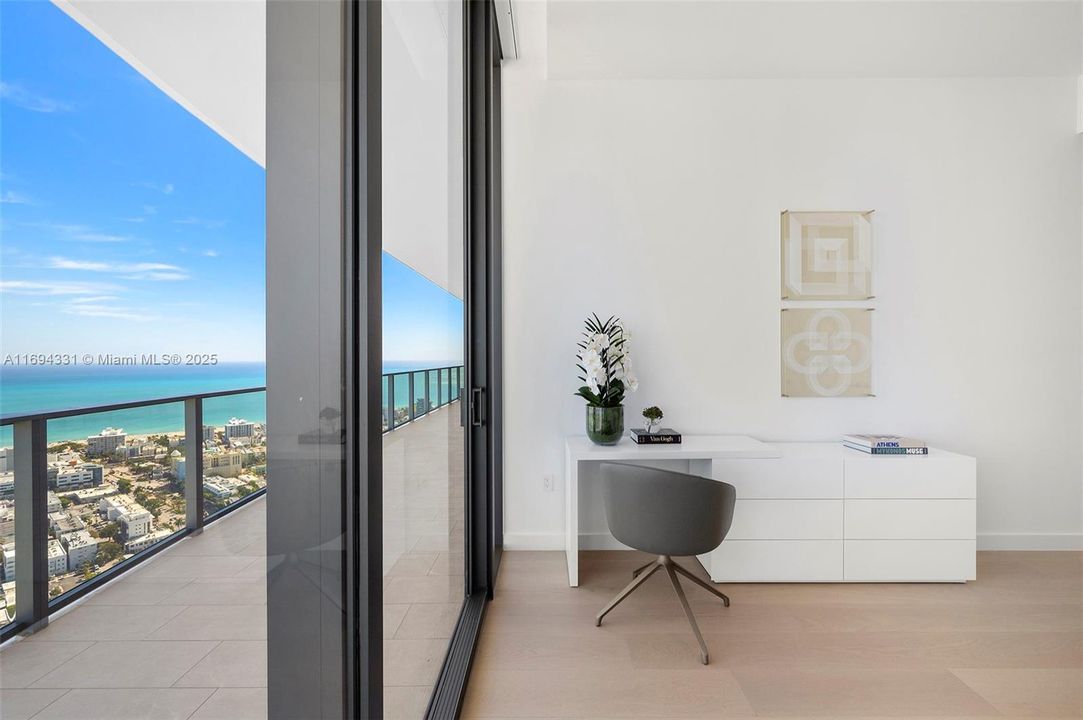 Recently Sold: $20,000,000 (4 beds, 6 baths, 5888 Square Feet)