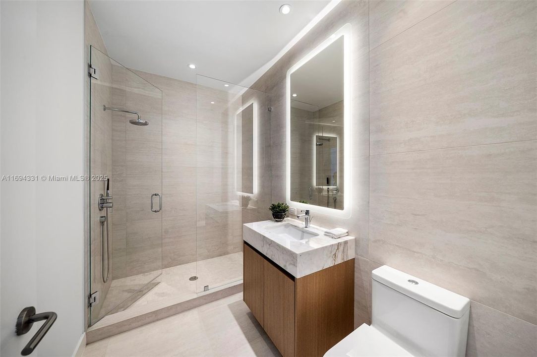 Recently Sold: $20,000,000 (4 beds, 6 baths, 5888 Square Feet)