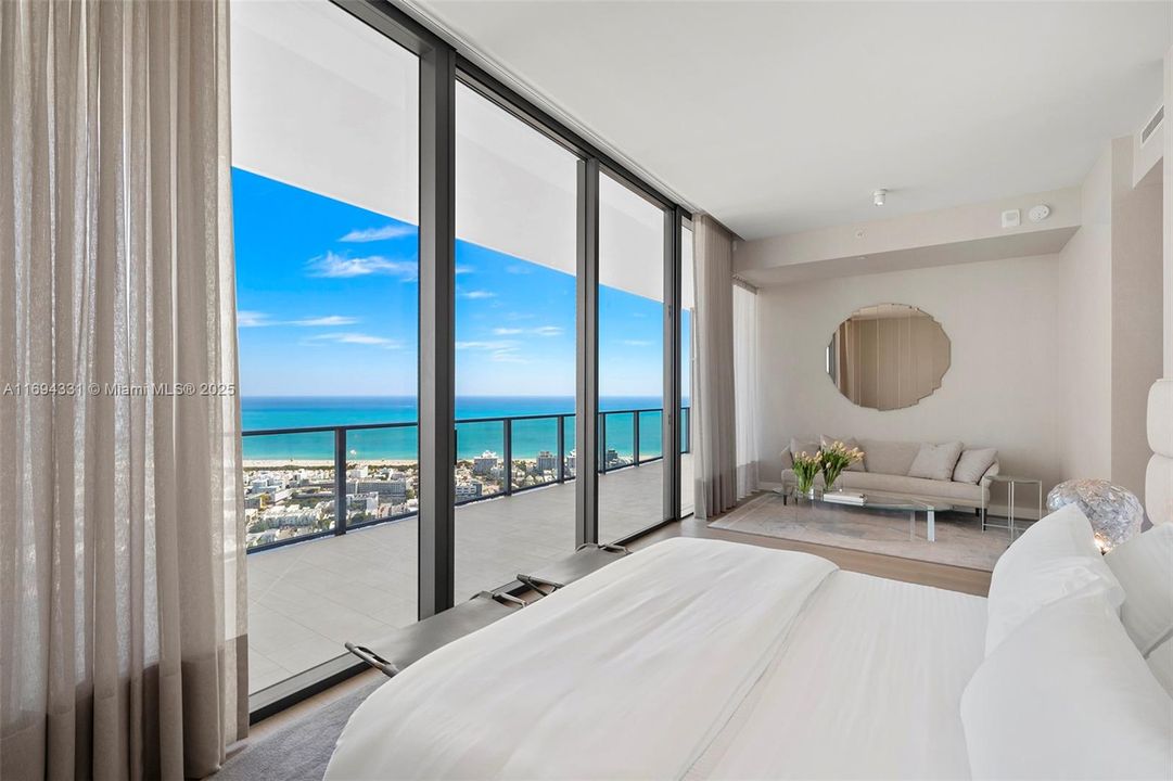 Recently Sold: $20,000,000 (4 beds, 6 baths, 5888 Square Feet)