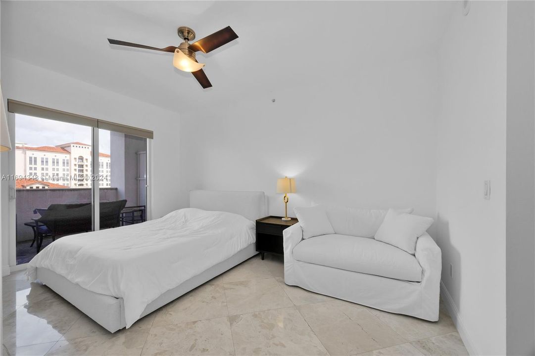 For Sale: $849,000 (2 beds, 2 baths, 1251 Square Feet)