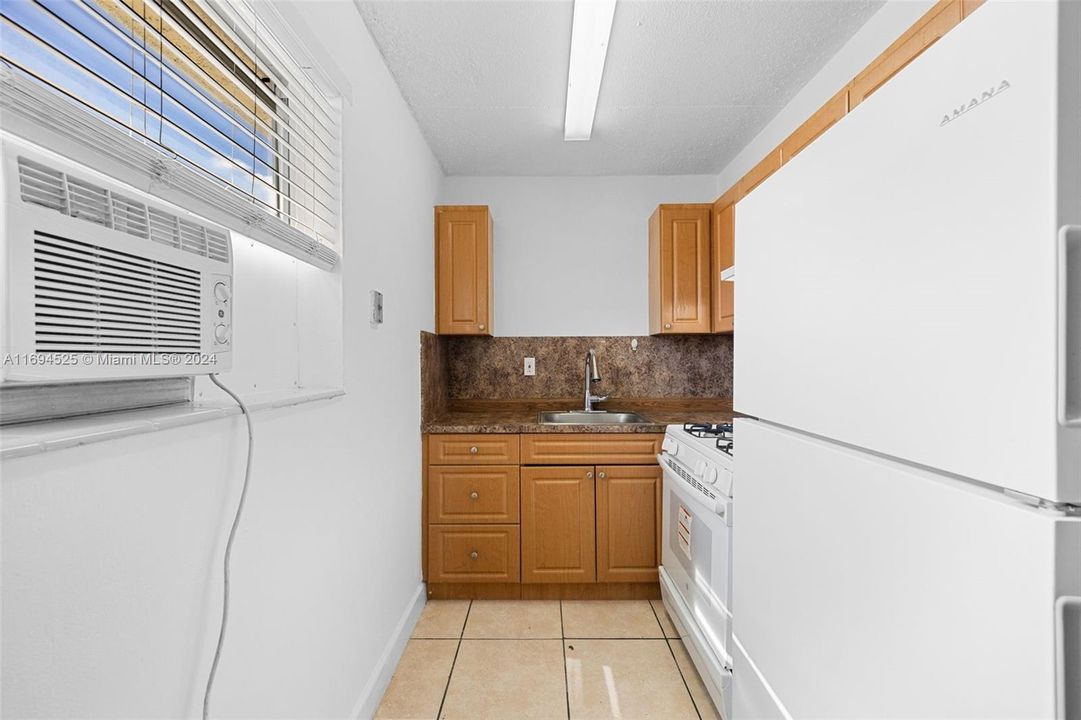 For Rent: $1,650 (1 beds, 1 baths, 16388 Square Feet)