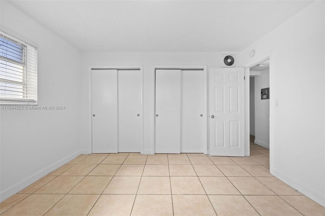 For Rent: $1,650 (1 beds, 1 baths, 16388 Square Feet)