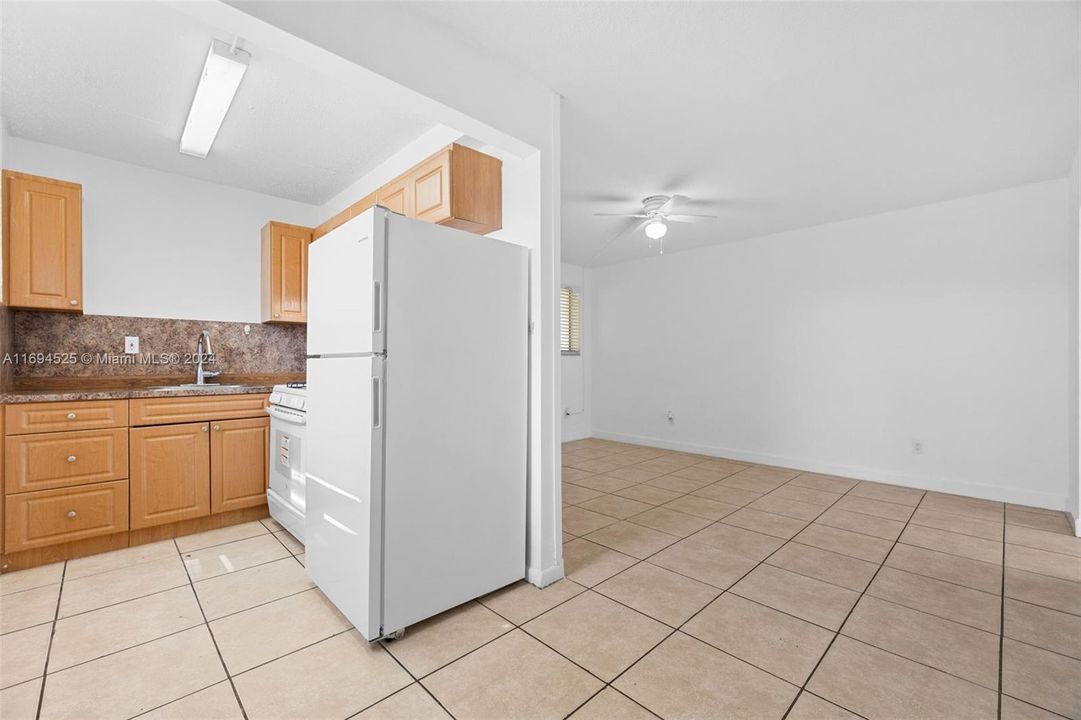 For Rent: $1,650 (1 beds, 1 baths, 16388 Square Feet)