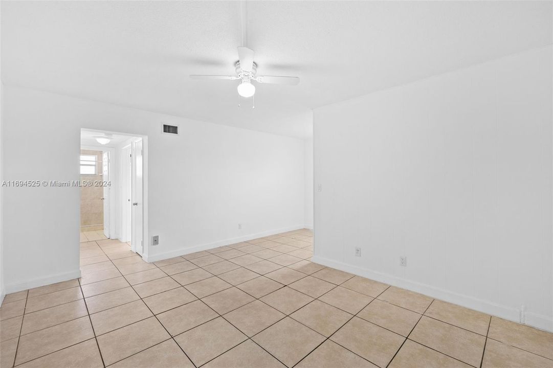 For Rent: $1,650 (1 beds, 1 baths, 16388 Square Feet)