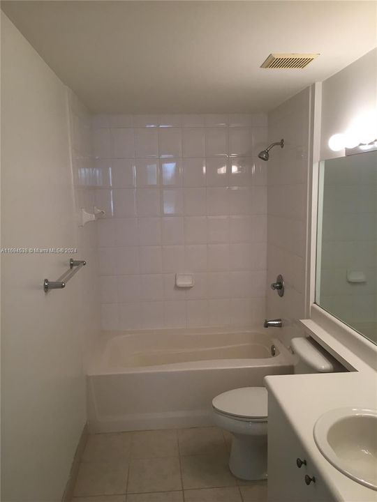 For Rent: $1,700 (1 beds, 1 baths, 691 Square Feet)