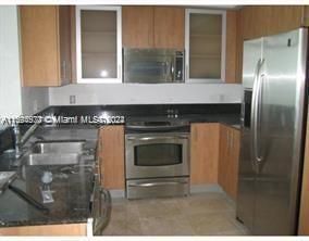 For Rent: $3,100 (2 beds, 2 baths, 1251 Square Feet)