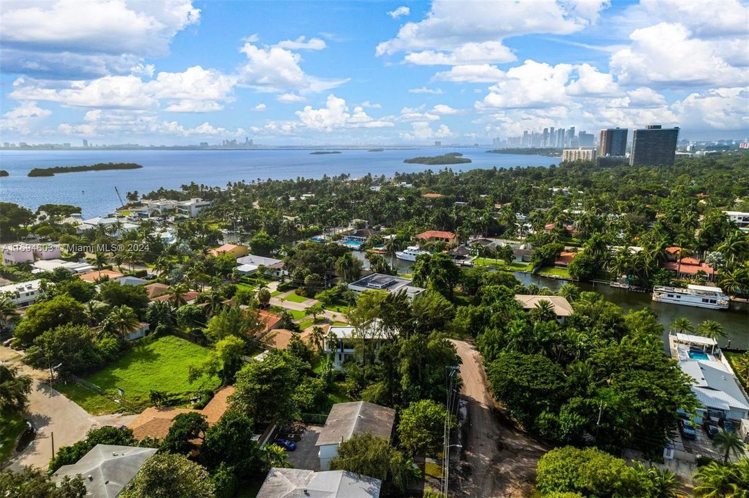 For Sale: $2,650,000 (4 beds, 3 baths, 2564 Square Feet)