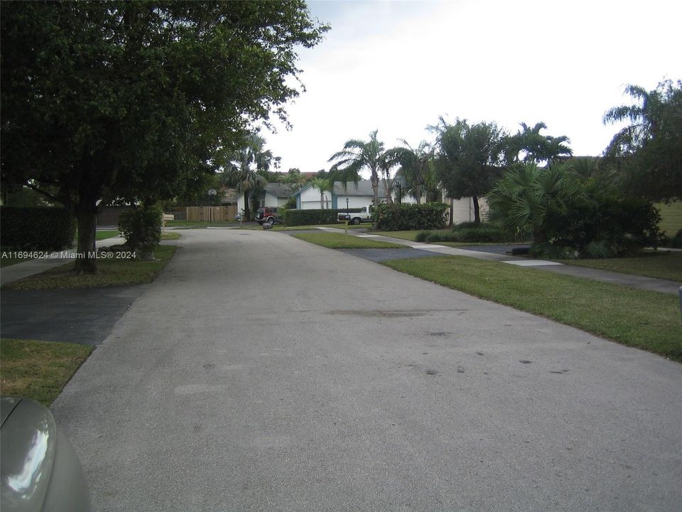 Recently Rented: $3,300 (3 beds, 2 baths, 1929 Square Feet)