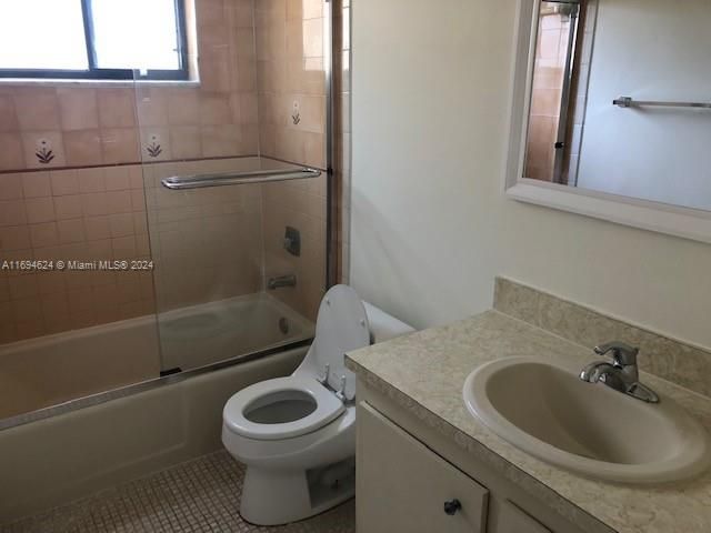 Recently Rented: $3,300 (3 beds, 2 baths, 1929 Square Feet)