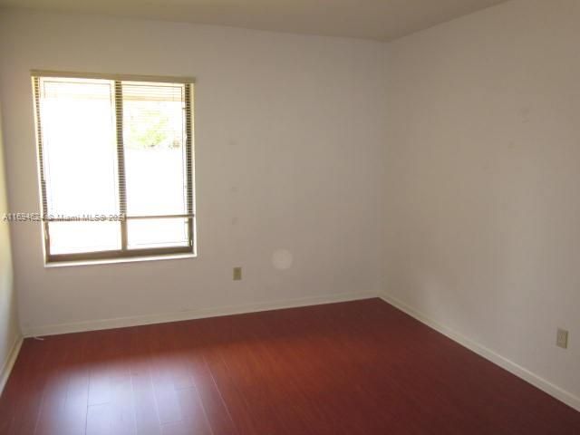 Recently Rented: $3,300 (3 beds, 2 baths, 1929 Square Feet)