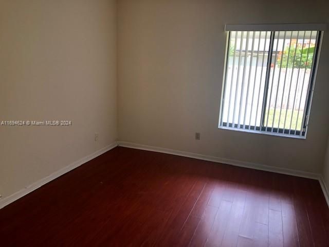 Recently Rented: $3,300 (3 beds, 2 baths, 1929 Square Feet)