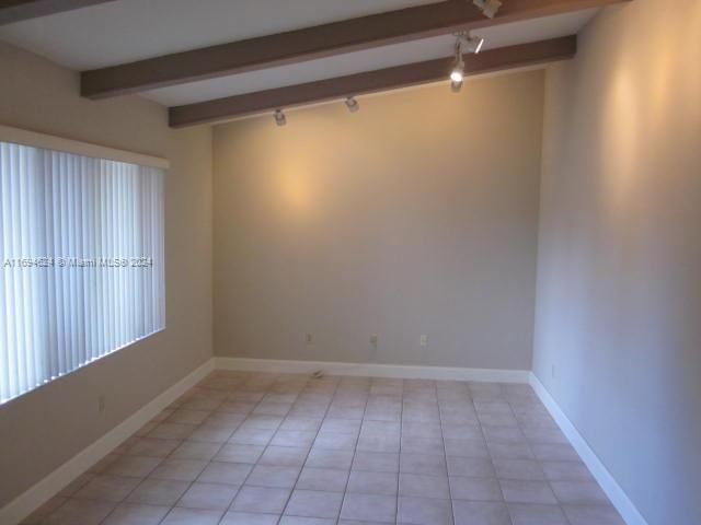 Recently Rented: $3,300 (3 beds, 2 baths, 1929 Square Feet)