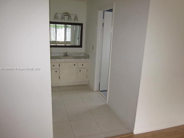 Recently Rented: $3,300 (3 beds, 2 baths, 1929 Square Feet)