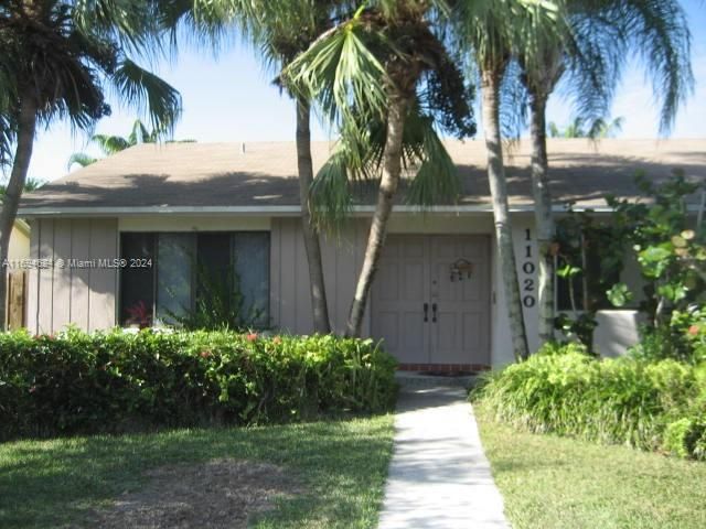 Recently Rented: $3,300 (3 beds, 2 baths, 1929 Square Feet)