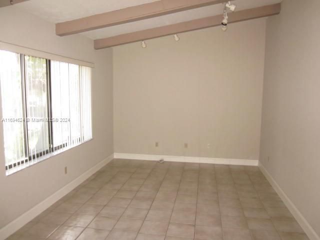 Recently Rented: $3,300 (3 beds, 2 baths, 1929 Square Feet)