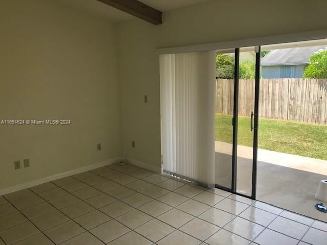 Recently Rented: $3,300 (3 beds, 2 baths, 1929 Square Feet)