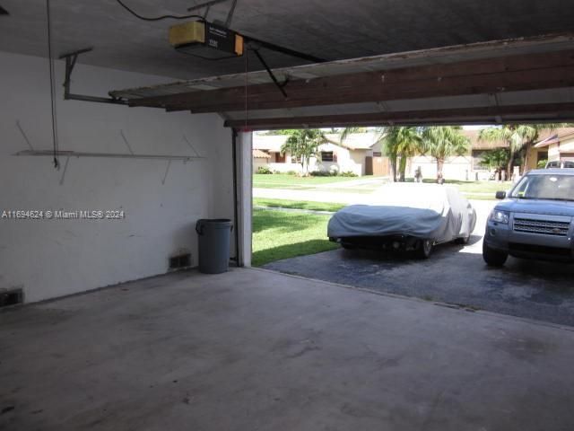 Recently Rented: $3,300 (3 beds, 2 baths, 1929 Square Feet)