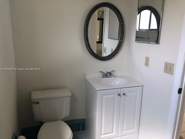 Recently Rented: $3,300 (3 beds, 2 baths, 1929 Square Feet)