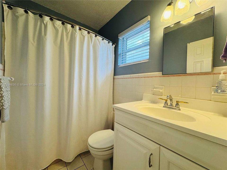 Tub/Shower combination