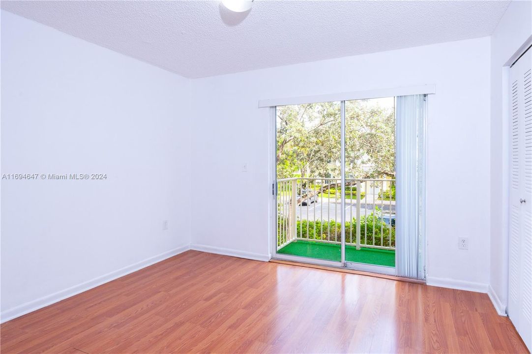 For Rent: $2,000 (2 beds, 1 baths, 875 Square Feet)