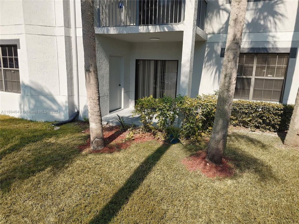 For Rent: $2,650 (3 beds, 2 baths, 1305 Square Feet)