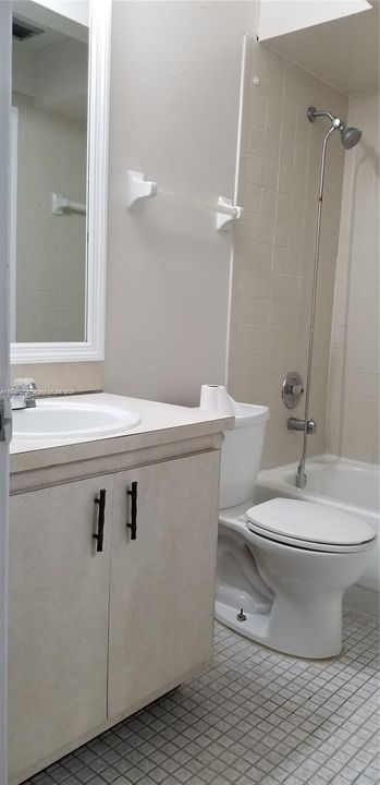 For Rent: $1,950 (2 beds, 1 baths, 1060 Square Feet)