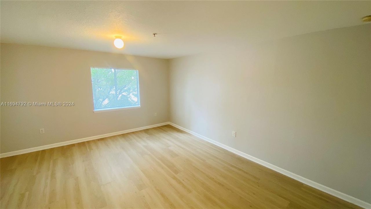 For Rent: $2,950 (3 beds, 2 baths, 1548 Square Feet)