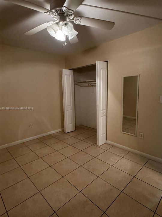 For Rent: $2,300 (2 beds, 2 baths, 965 Square Feet)