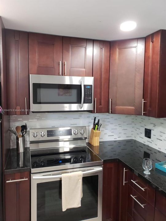 En Venta: $299,950 (2 camas, 2 baños, 1092 Pies cuadrados)