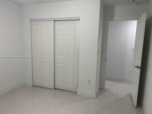 For Rent: $1,550 (1 beds, 1 baths, 1292 Square Feet)