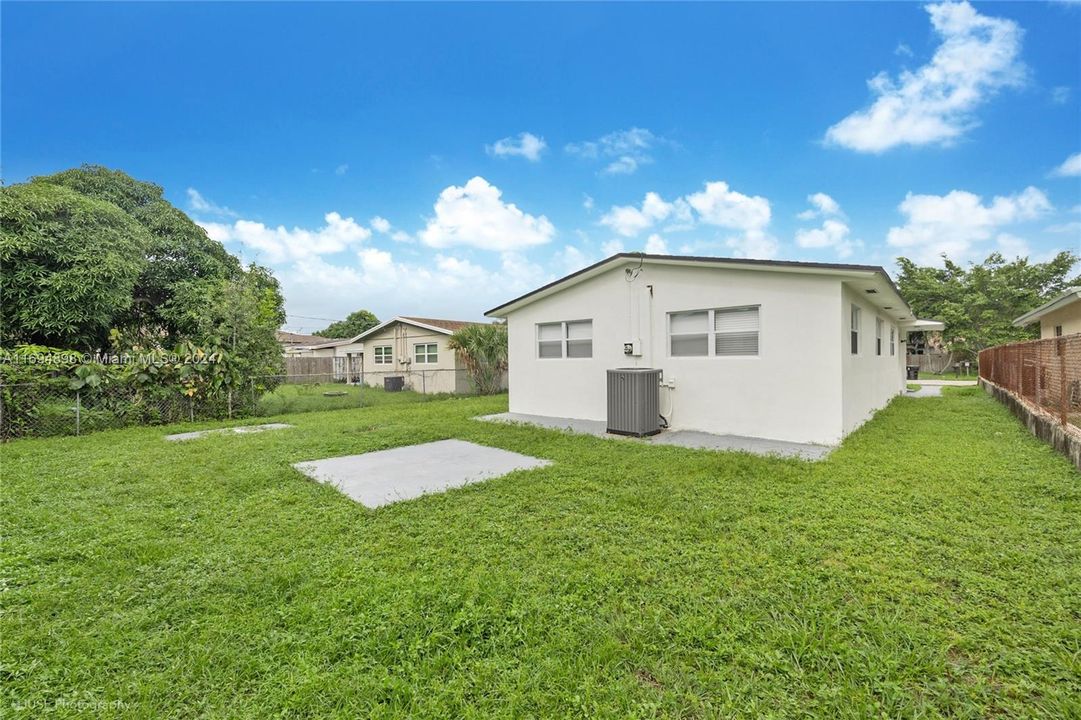 For Sale: $478,000 (3 beds, 2 baths, 1520 Square Feet)