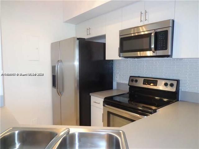 For Rent: $2,270 (2 beds, 3 baths, 1212 Square Feet)