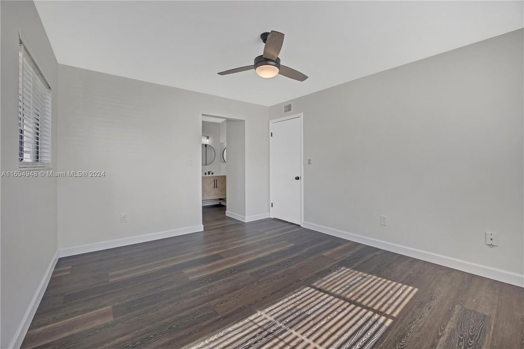 For Sale: $265,000 (2 beds, 2 baths, 1163 Square Feet)