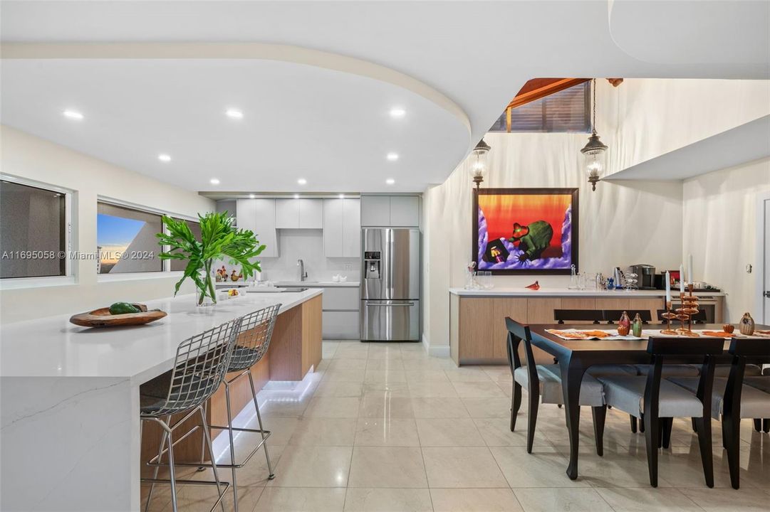 Recently Sold: $999,000 (2 beds, 3 baths, 1920 Square Feet)