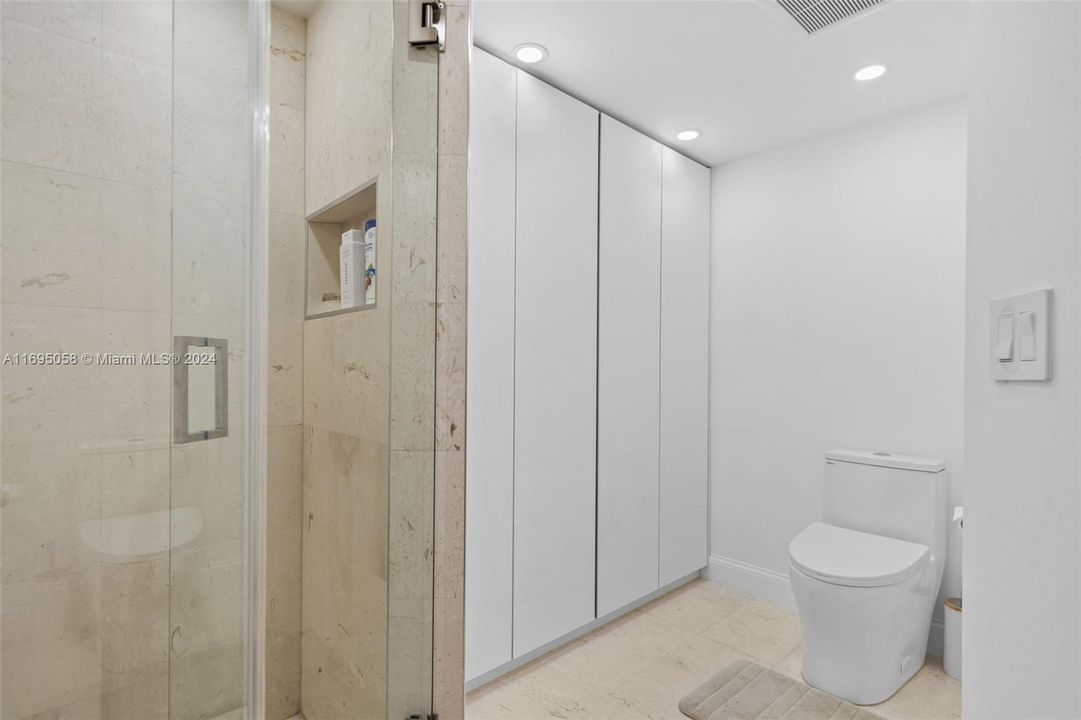 Recently Sold: $999,000 (2 beds, 3 baths, 1920 Square Feet)