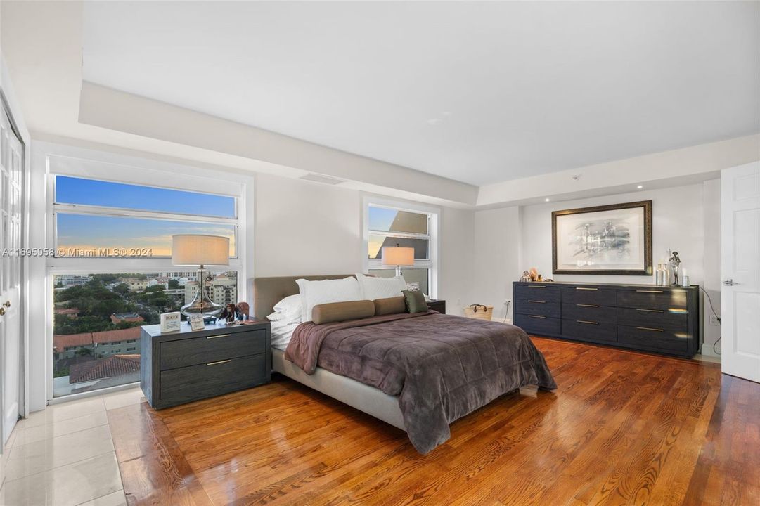 Recently Sold: $999,000 (2 beds, 3 baths, 1920 Square Feet)