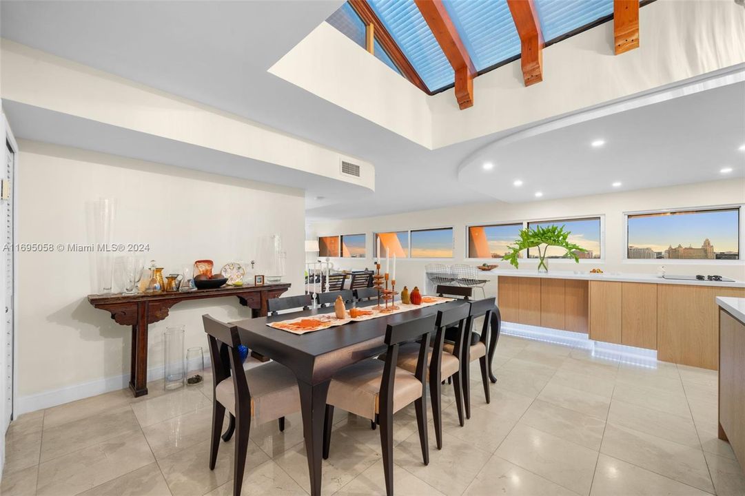 Recently Sold: $999,000 (2 beds, 3 baths, 1920 Square Feet)