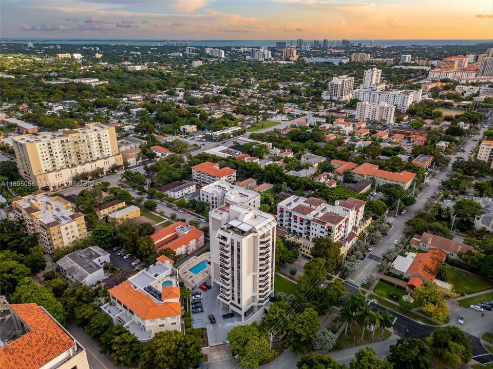 Recently Sold: $999,000 (2 beds, 3 baths, 1920 Square Feet)