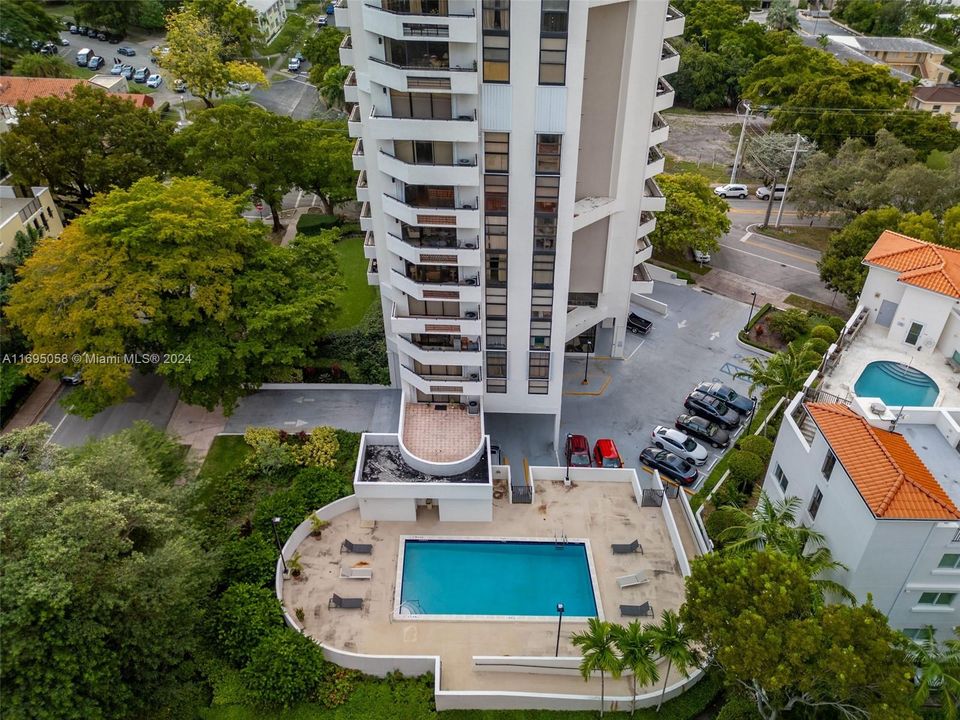 Recently Sold: $999,000 (2 beds, 3 baths, 1920 Square Feet)