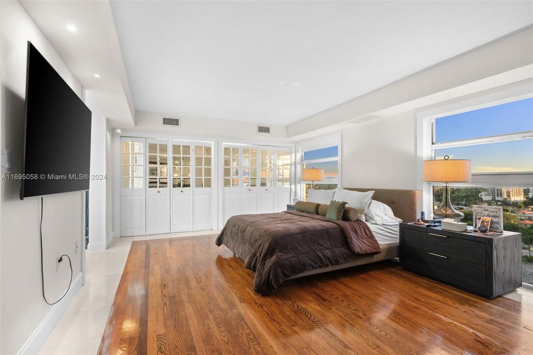 Recently Sold: $999,000 (2 beds, 3 baths, 1920 Square Feet)