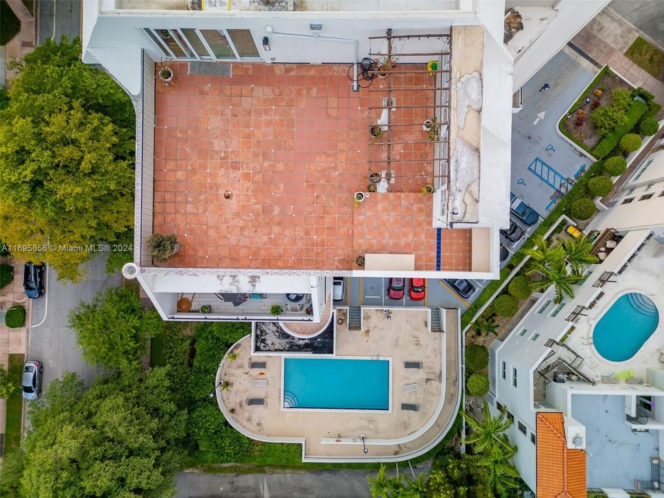 Recently Sold: $999,000 (2 beds, 3 baths, 1920 Square Feet)