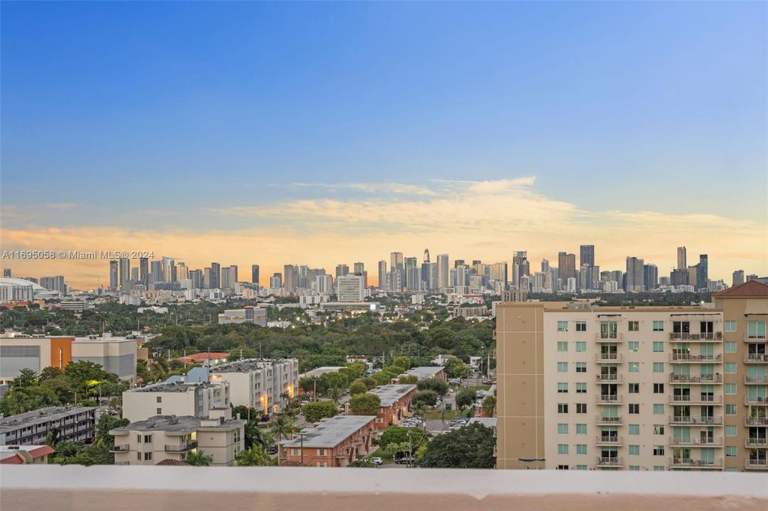 Recently Sold: $999,000 (2 beds, 3 baths, 1920 Square Feet)