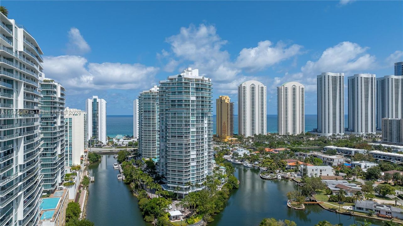 For Sale: $1,720,000 (3 beds, 3 baths, 1892 Square Feet)