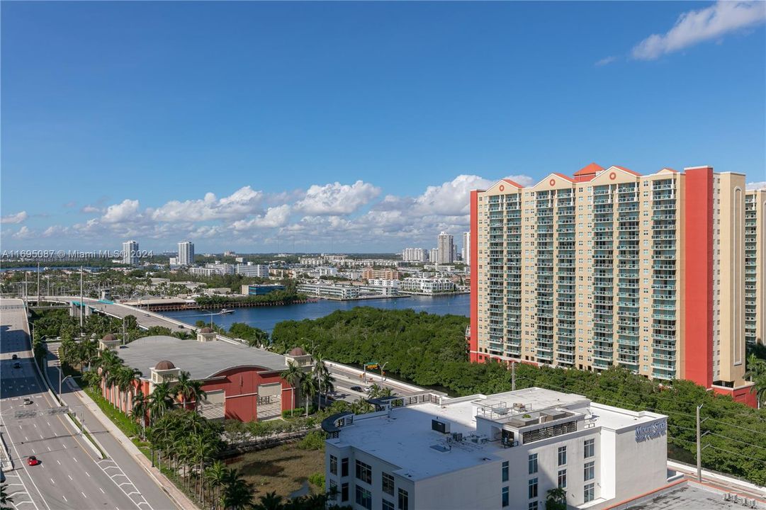 For Sale: $1,720,000 (3 beds, 3 baths, 1892 Square Feet)