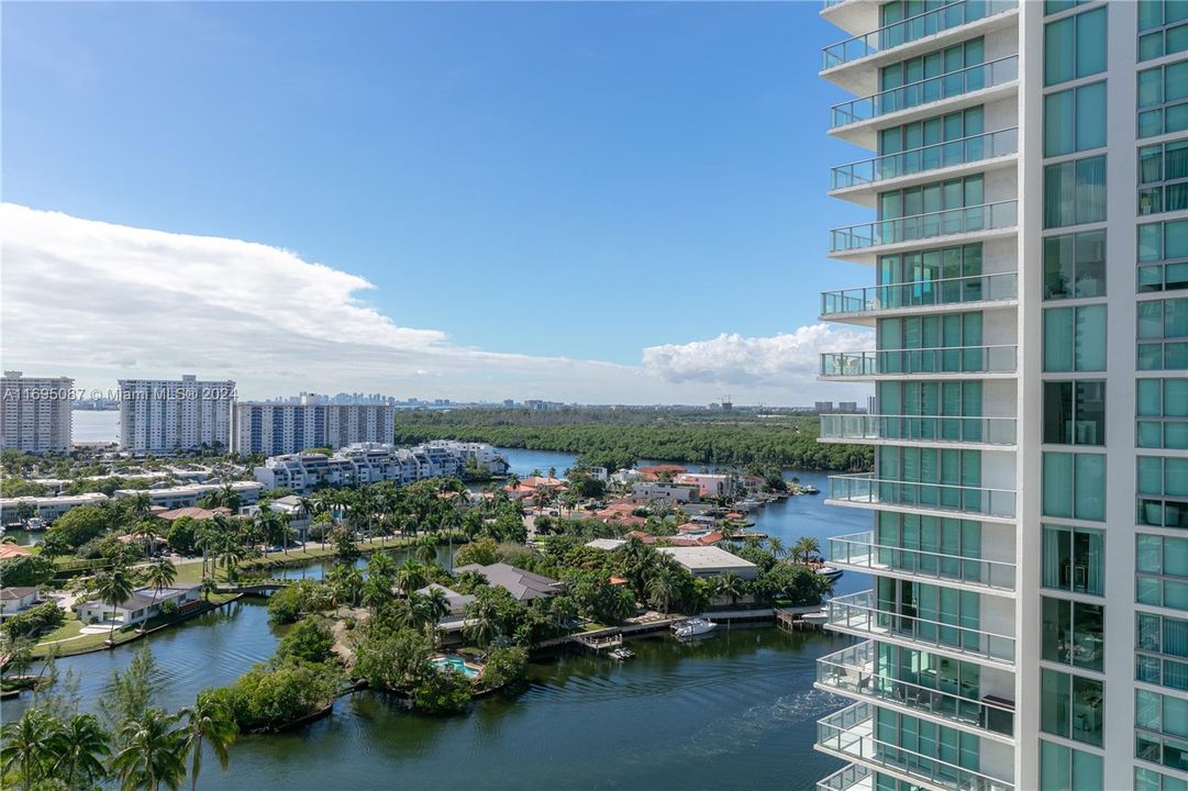 For Sale: $1,720,000 (3 beds, 3 baths, 1892 Square Feet)