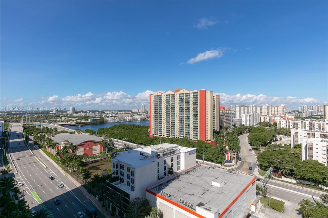 For Sale: $1,720,000 (3 beds, 3 baths, 1892 Square Feet)