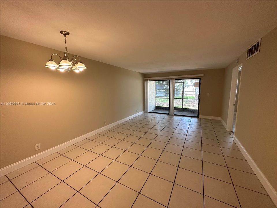 For Rent: $2,100 (2 beds, 2 baths, 900 Square Feet)