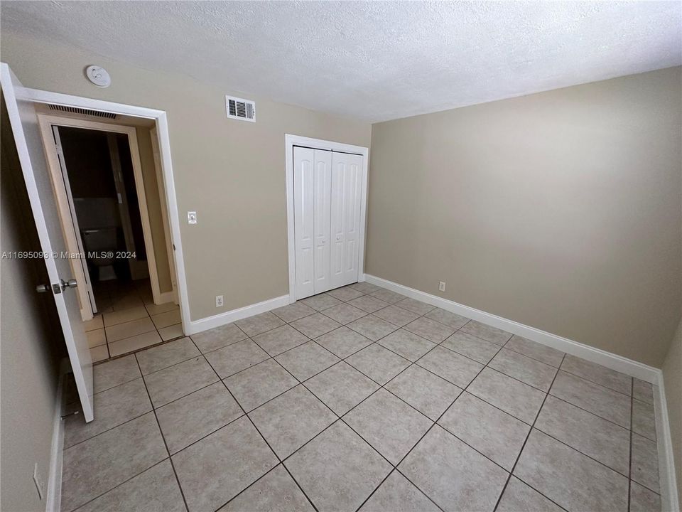 For Rent: $2,100 (2 beds, 2 baths, 900 Square Feet)