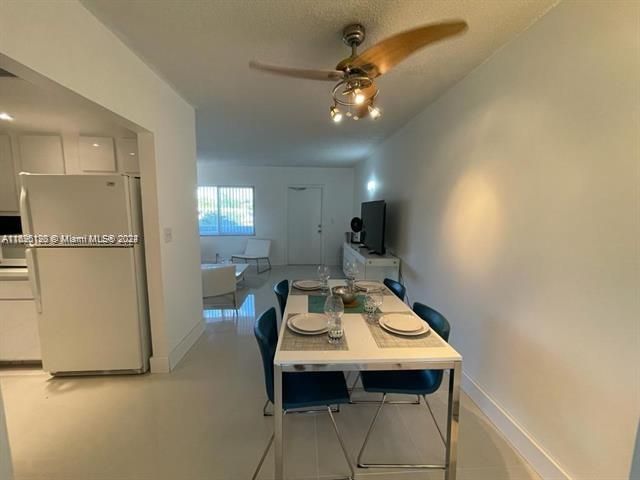 For Sale: $189,000 (1 beds, 1 baths, 588 Square Feet)